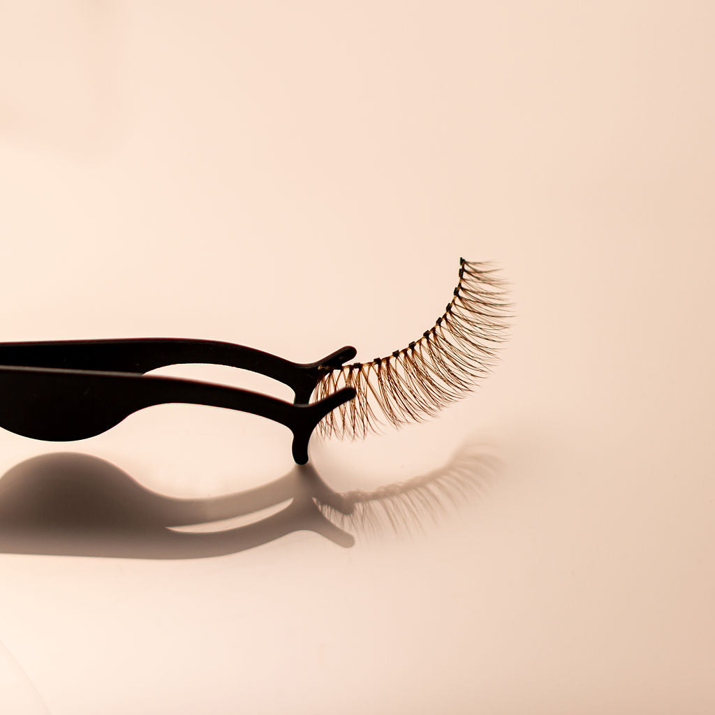 LASH APPLICATOR