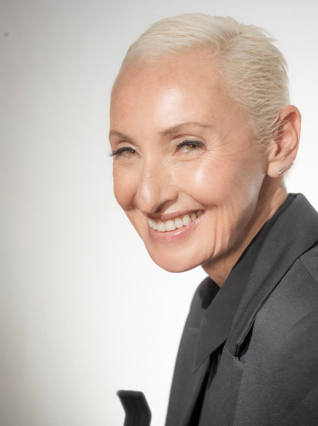 Confidence Redefined: How Beauty Routines Help Women Thrive Through Hormonal Change