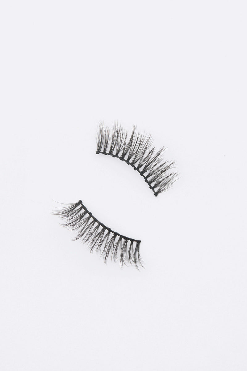 I Am Bold long wispy lashes for volume and lightweight comfort