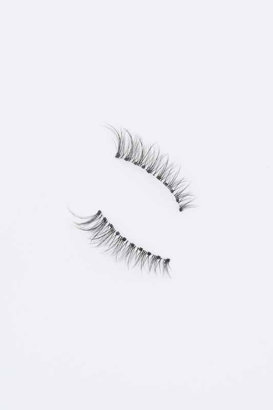I AM TAHITI natural wispy false eyelashes with clear band for everyday wear