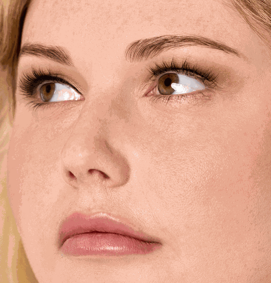 light and fluffy lash